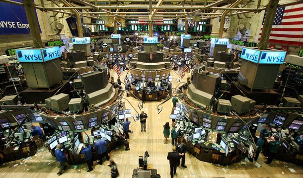 USA - EUA/CRISE/BOLSA - ECONOMIA - Movimento na Bolsa de Nova York na tarde desta segunda-feira. O cora��o do sistema financeiro norte-americano foi sacudido no domingo: o Lehman Brothers pediu concordata e o Merrill Lynch fechou acordo para ser vendido a