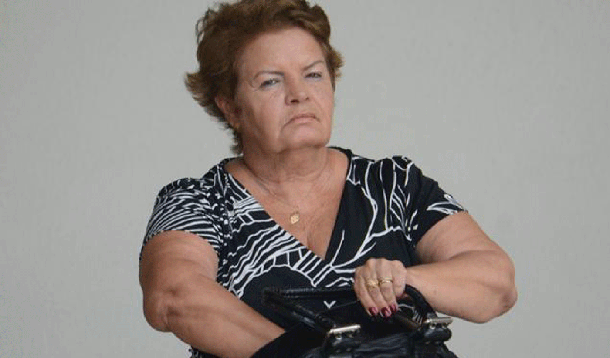Carmen Gandarela lidera pesquisa em Madre de Deus