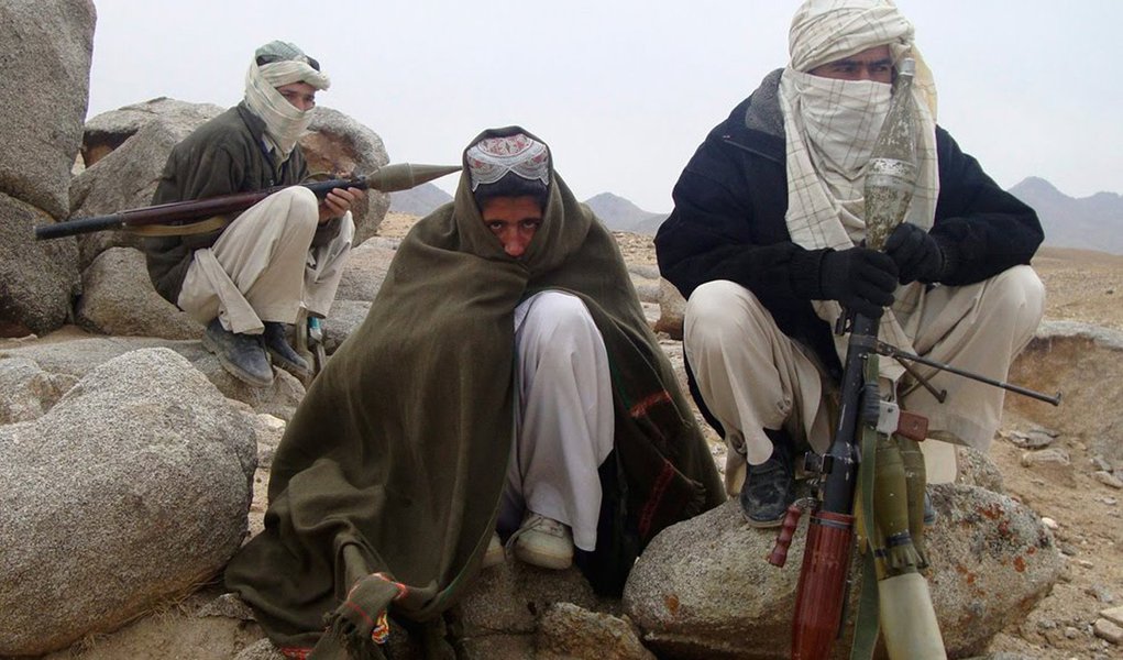 Queda de helicóptero deixa 11 mortos no Afeganistão