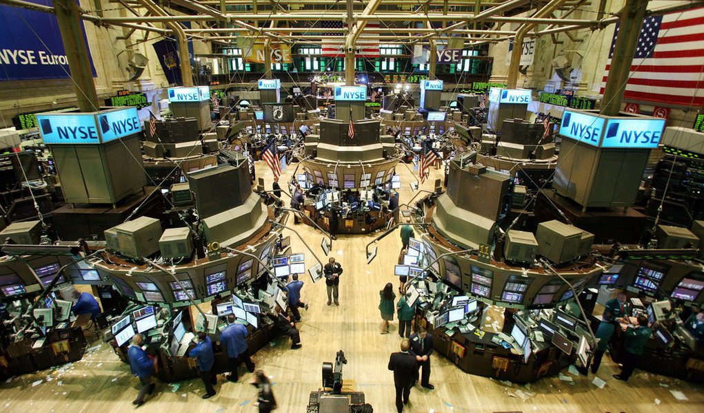 USA - EUA/CRISE/BOLSA - ECONOMIA - Movimento na Bolsa de Nova York na tarde desta segunda-feira. O cora��o do sistema financeiro norte-americano foi sacudido no domingo: o Lehman Brothers pediu concordata e o Merrill Lynch fechou acordo para ser vendido a