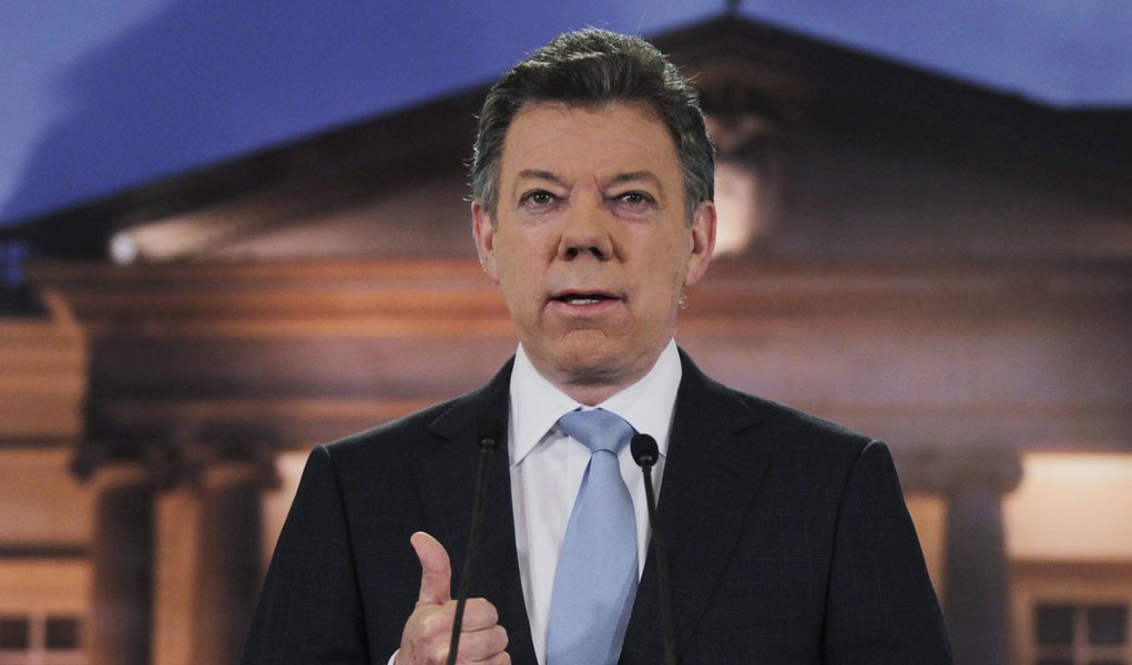 Colômbia inicia processo histórico de paz com as Farc