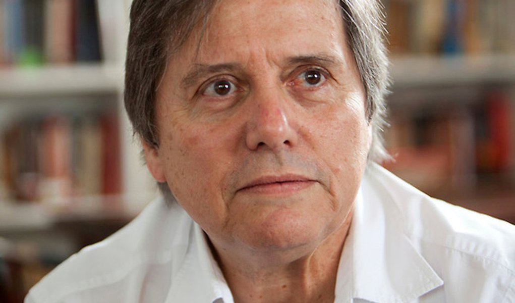 20120310 / Marcelo Min / Fotogarrafa / Jornalista Paulo Moreira Leite
pmoreiraleite@gmail.com 