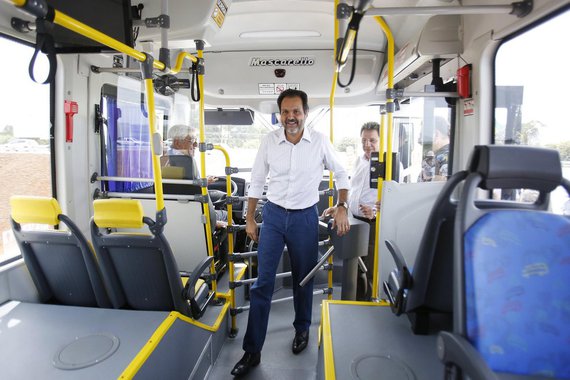 Brasilia 04/02/2013   O Governador Agnelo Queiroz  e a primeria dama Ilza Queiroz  e o vice governador Tadeu Filippelli, durante Inauguração do Viaduto Park Way Expresso DF-BRT SUL-EPIA SUL
Local: SMPW Q 26 (próximo ao Posto da Polícia Militar )

Foto: