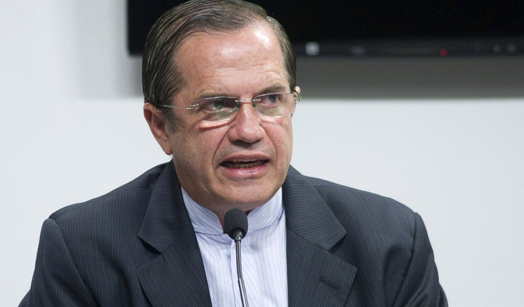 Equador convoca organizações para discutir ameaça britânica