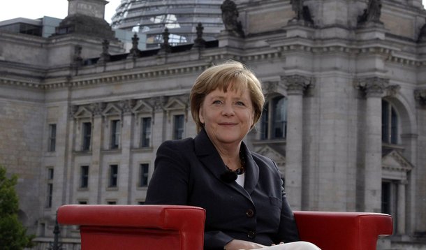 Merkel avisa: BC alemão deve mandar no BC europeu