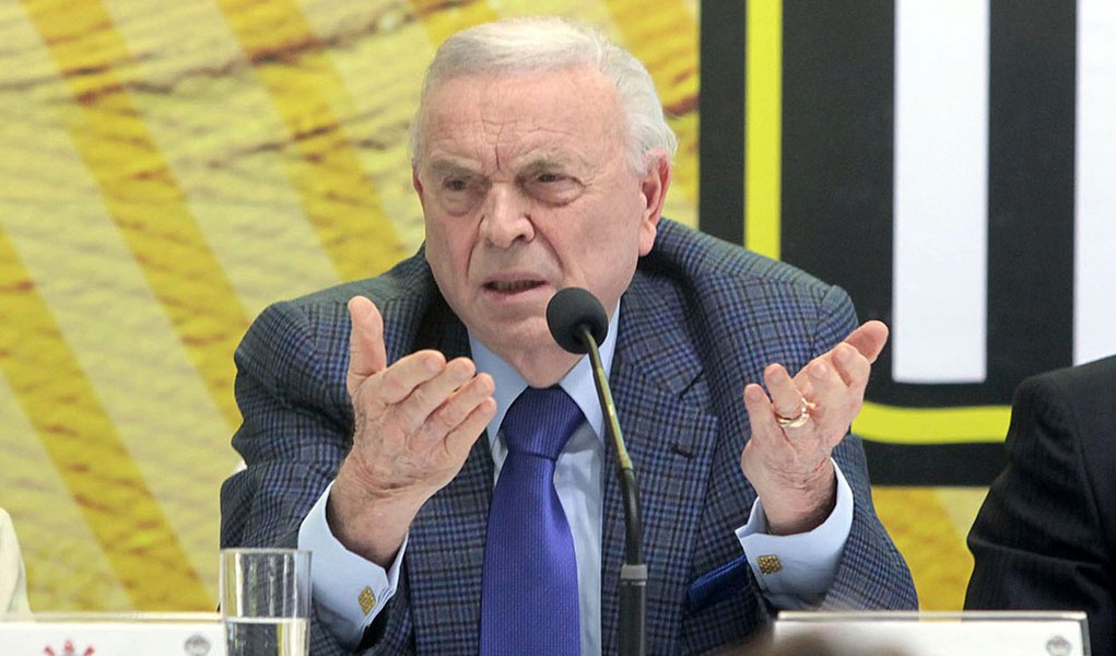 SÃO PAULO, SP, 30.10.2013: SORTEIO/PAULISTÃO 2014/SP - Presidente da CBF, José Maria Marin  - Sorteio das chaves dos grupos do Campeonato Paulista 2014, na Federação Paulista de Futebol (FPF). (Foto: Fabio Rubinato/AGF/Folhapress)