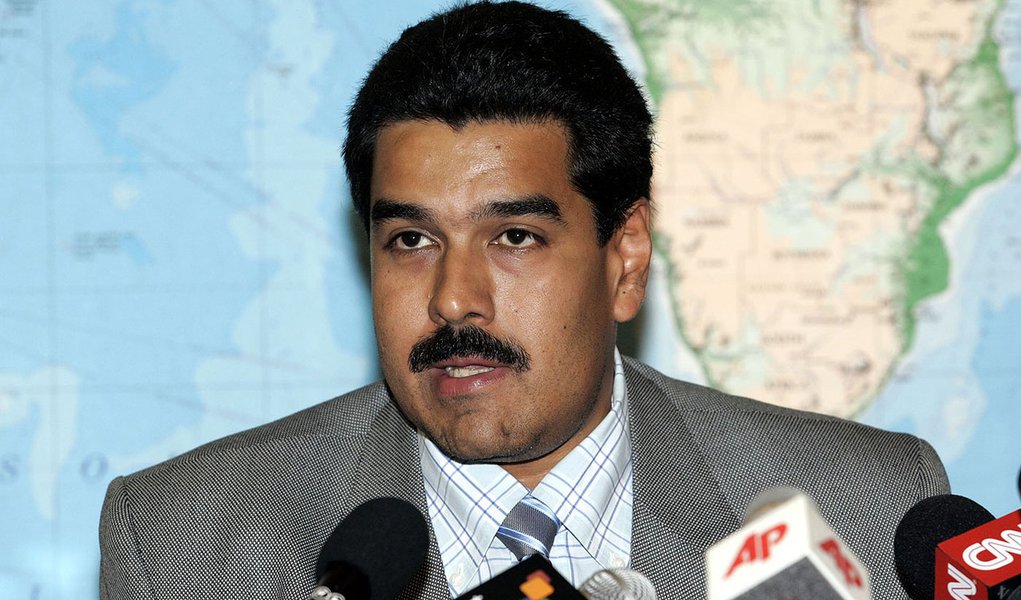 Venezuelan Foreign Minister Nicolas Maduro speaks at a news conference at the Venezuelan Mission to United Nations after returning from JFK International Airport in New York, Saturday, Sept. 23, 2006. Maduro was detained by U.S. authorities at a New York 