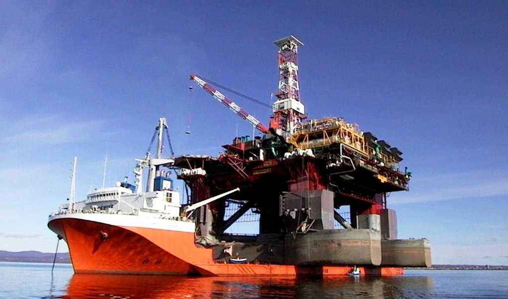 Petrobras anuncia nova descoberta de petróleo