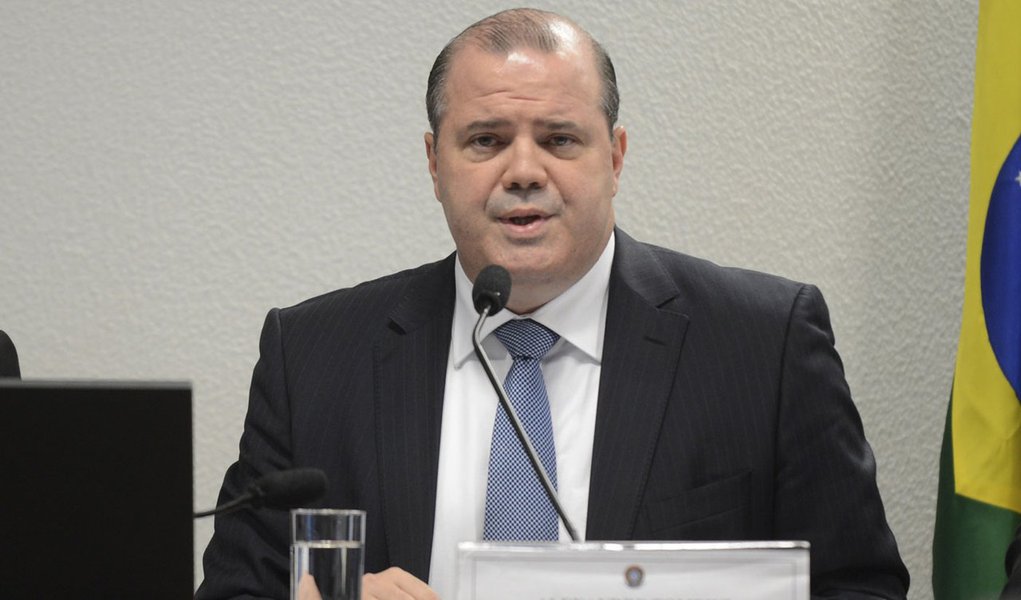 Brasília - A percepção de muitos agentes econômicos ainda está mais pessimista do que a realidade dos números. A avaliação é do presidente do Banco Central (BC), Alexandre Tombini, em audiência pública na Comissão de Assuntos Econômicos (CAE) do Senado