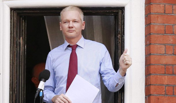 Suécia admite extraditar Assange aos Estados Unidos