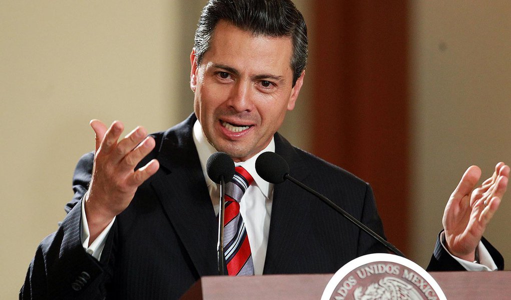 30108135. México, D.F.- El presidente Enrique Peña Nieto, encabezó la clausura de los trabajos de la XXIV Reunión de Embajadores y Cónsules, este día en Palacio Nacional.
NOTIMEX/FOTO/JOSÉ PAZOS/JPF/POL/
