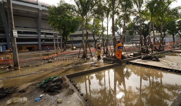 Alagamento no Maracanã cancela vistoria da Fifa