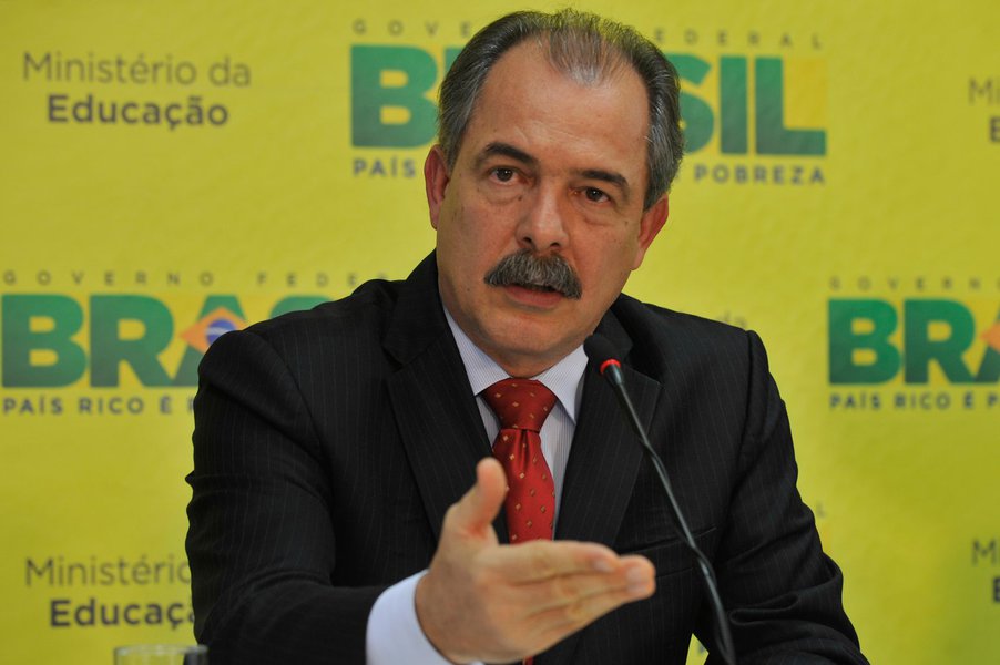 Bras�lia � O ministro da Educa��o, Aloizio Mercadante, em entrevista coletiva, faz balan�o do Sistema de Sele��o Unificada (Sisu)