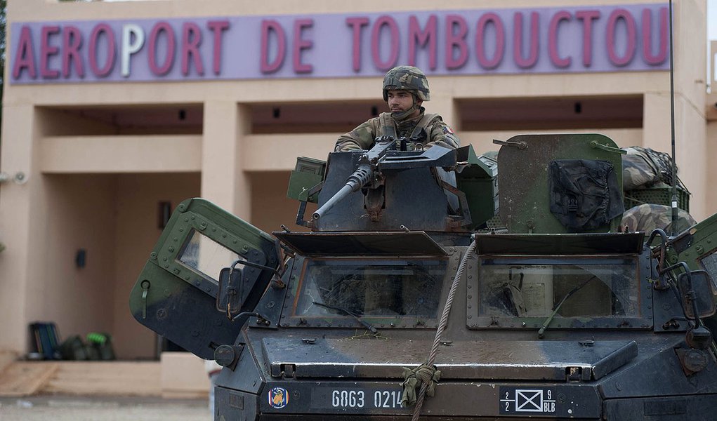 Mali: Tropas francesas chegam a última cidade rebelde