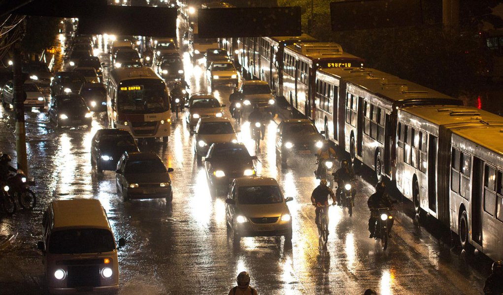 Até que enfim: chove em São Paulo