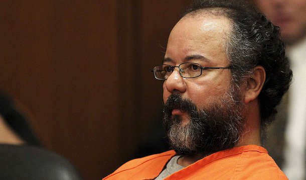 Ariel Castro, 53, sits in the courtroom during his sentencing for kidnapping, rape and murder in Cleveland, Ohio August 1, 2013.  REUTERS/Aaron Josefczyk  (UNITED STATES - Tags: CRIME LAW)