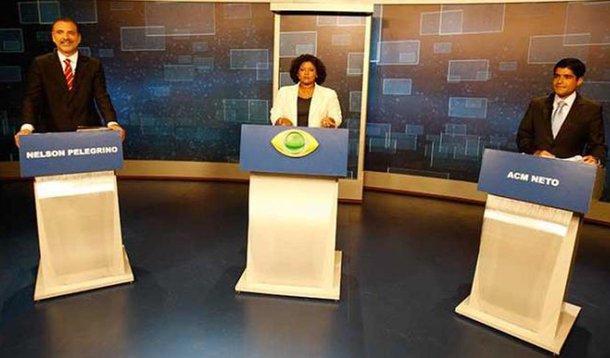ACM Neto e Pelegrino trocam farpas em debate
