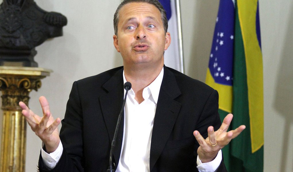 Eduardo Campos e o silêncio que fala muito
