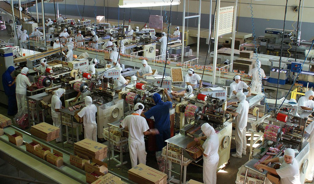 Goiás lidera geração de empregos em fevereiro