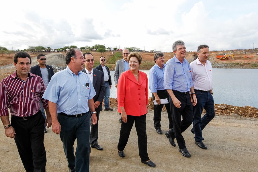 Na contramão de Eduardo, FBC elogia governo do PT