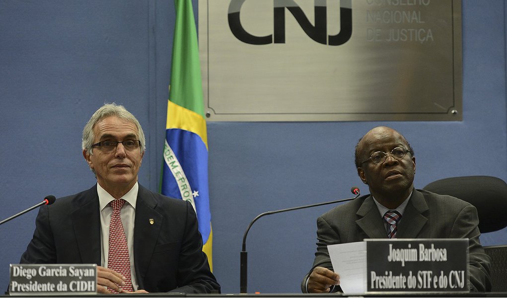 Brasília - Durante coletiva de imprensa,  o presidente da Corte Interamericana de Direitos Humanos (CorteIDH), Diego Garcia-Sayán, e o presidente do Supremo Tribunal Federal (STF), ministro Joaquim Barbosa, anunciarão a 49ª Sessão Extraordinária da Corte 