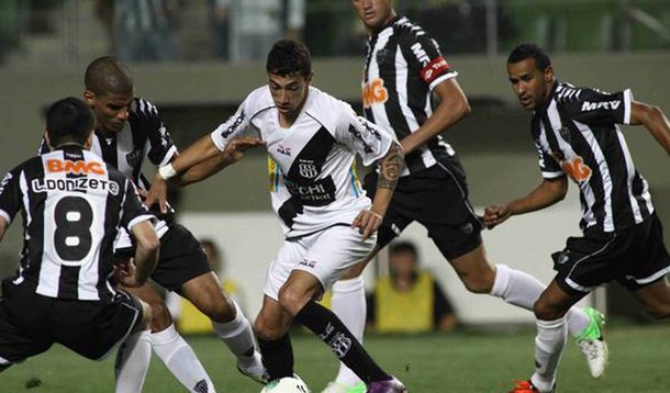 Atlético-MG empata em 2 a 2 com a Ponte, mas permanece na liderança