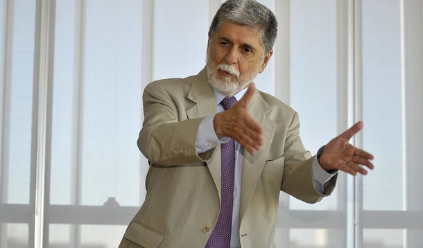 Amorim mantém sigilo sobre a compra de caças