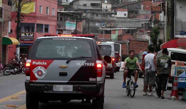 Seis policiais são presos por chacina em São Paulo