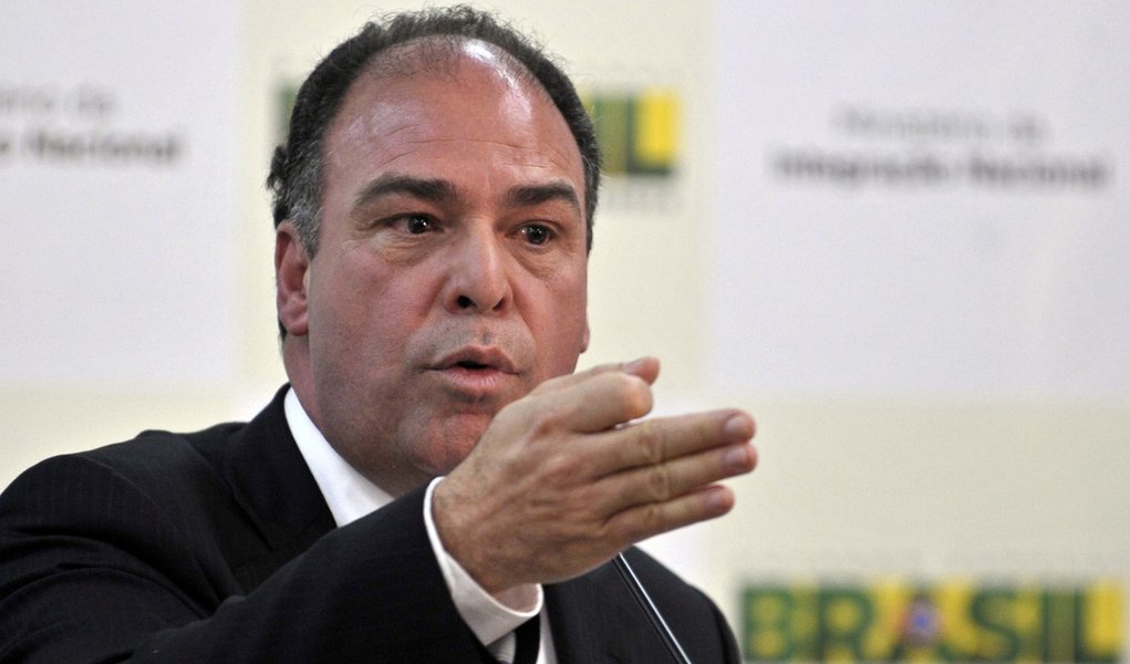 PMDB "afia os dentes" contra crescimento do PSB