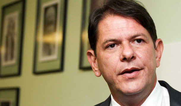 Mesmo magoado, Cid Gomes diz que PSB só em 2018