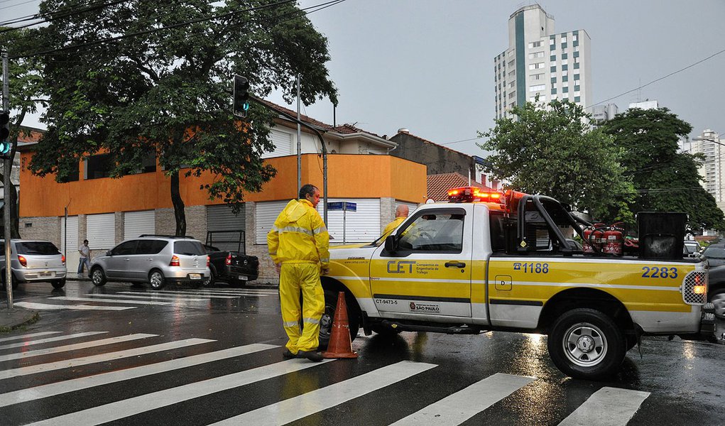 SP ainda enfrenta transtornos por causa da chuva