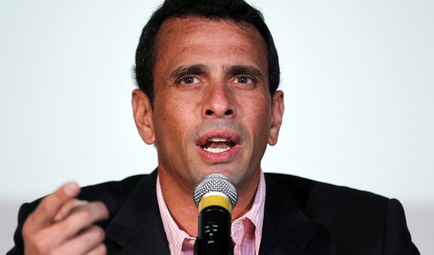 Capriles quer fechar torneira de petróleo a Cuba