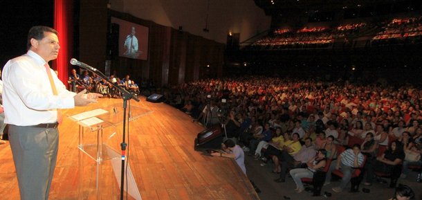 Perillo anuncia mais 5 mil Bolsas Universitárias