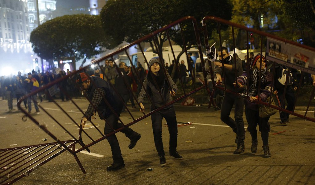 Europeus protestam contra medidas de austeridade