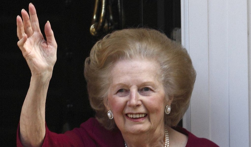 Margaret Thatcher tem alta do hospital