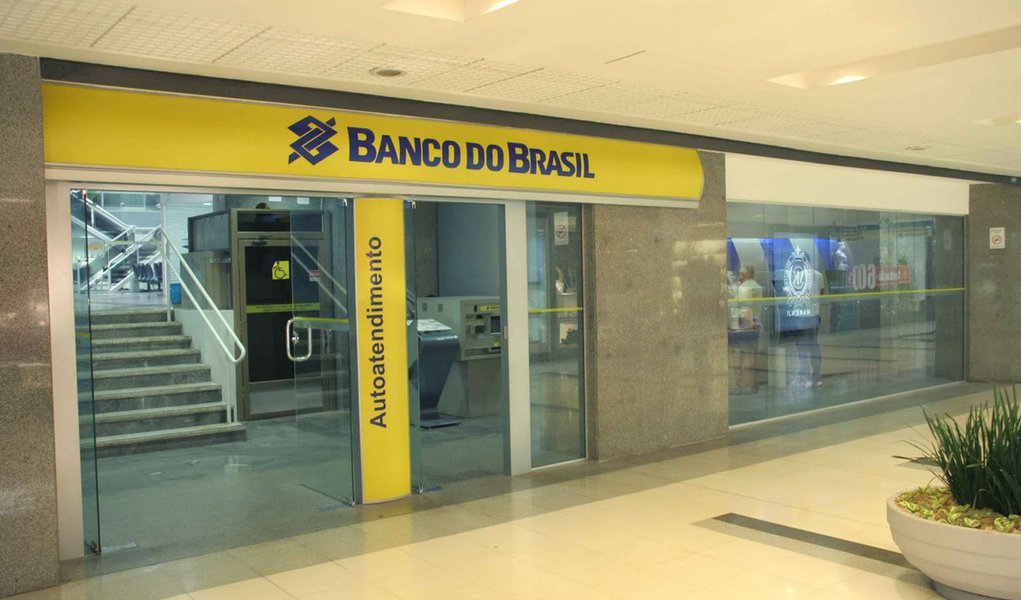 Bancos públicos voltam a funcionar nesta sexta