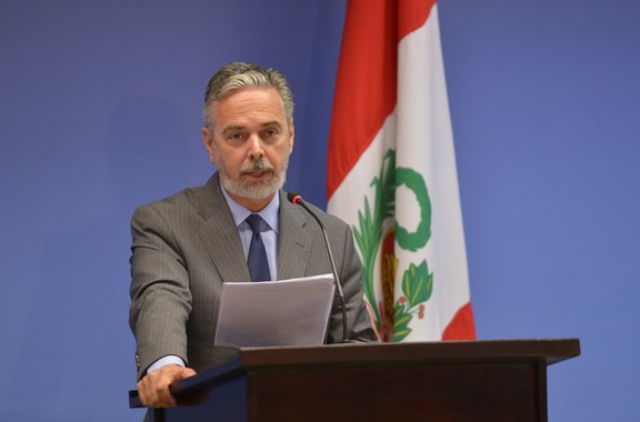 Grupo que investiga espionagem vai aos EUA