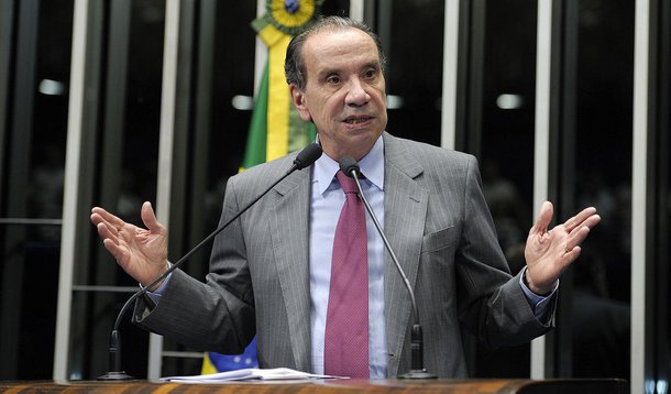 Aloysio questiona credibilidade do governo para propor pactos
