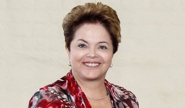 Dilma parabeniza Chávez por vitória na Venezuela