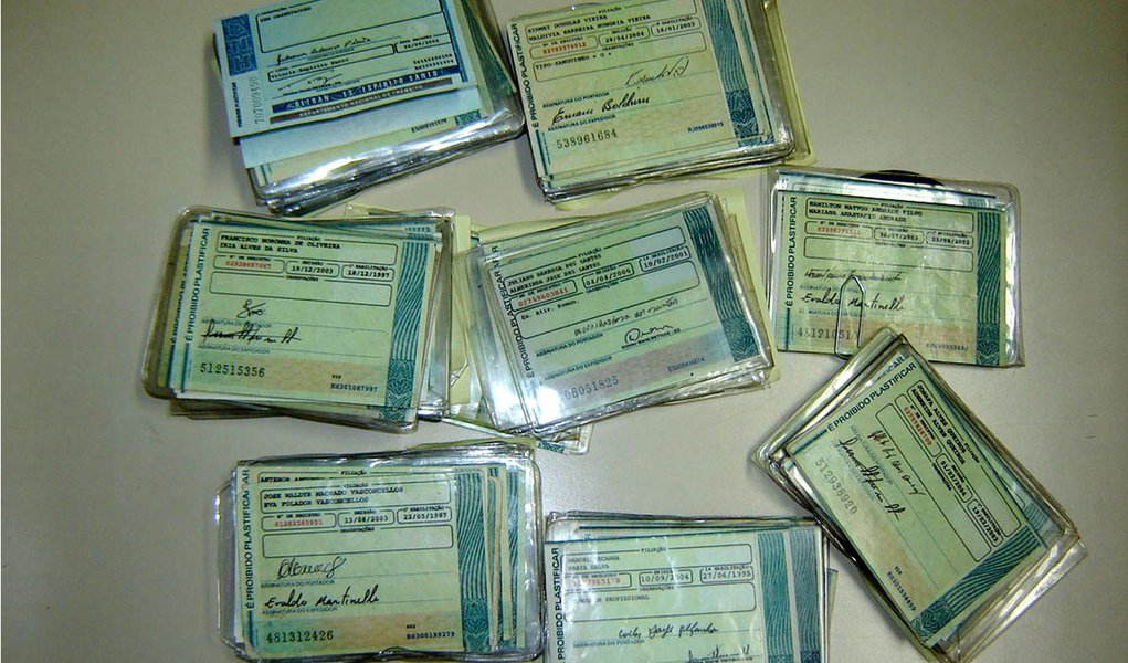 MP denuncia esquema de falsificação de CNH