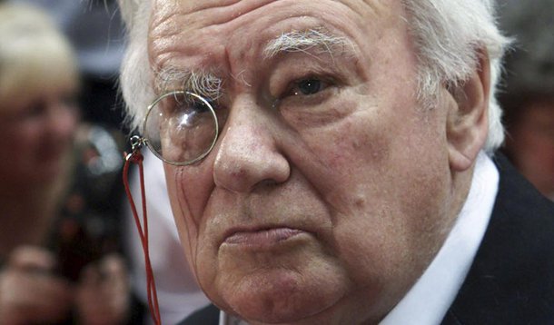 Astrônomo que ajudou a mapear a Lua morre aos 89