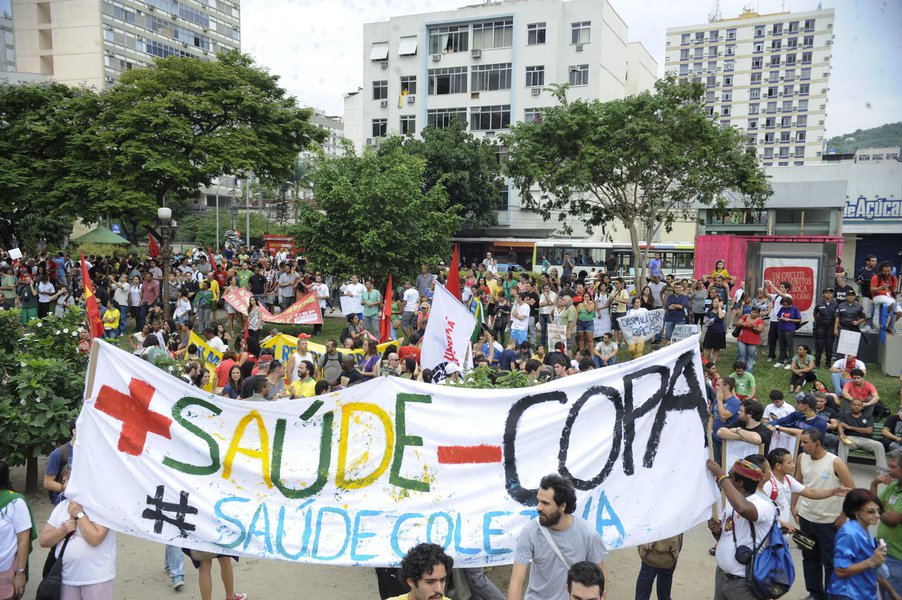 Pedido de CPI da Copa tem assinaturas conferidas
