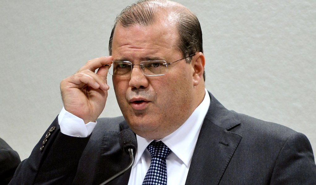 Tombini: Inflação deve voltar a cair ao longo do ano