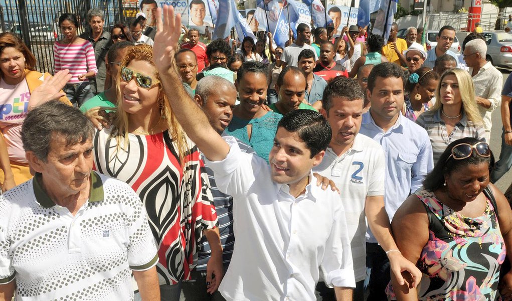 Dilma e Wagner têm "obrigação" com Salvador
