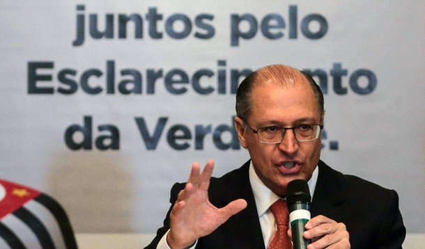 Alckmin anuncia comissão para apurar MP e Cade