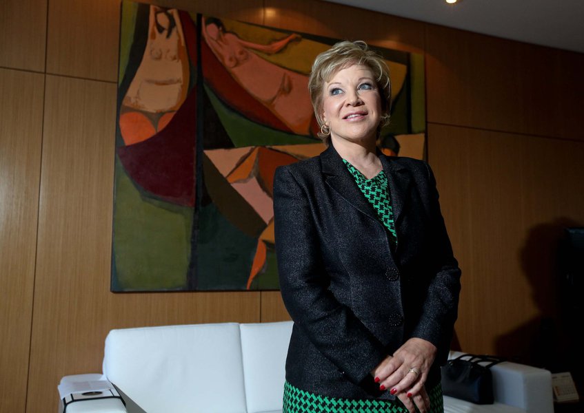 Marta comemora adesão de estatais ao vale-cultura