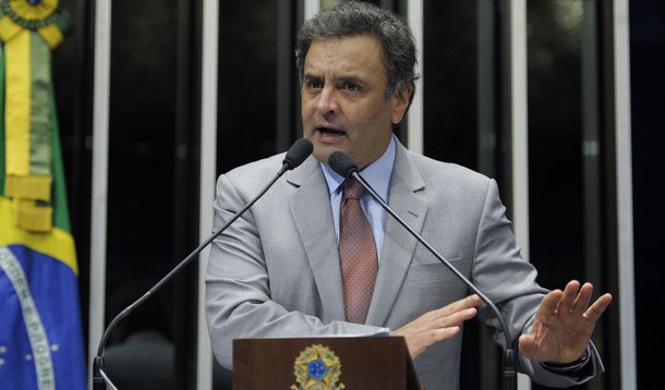 'Como pai', Aécio lista preocupações por nova geração