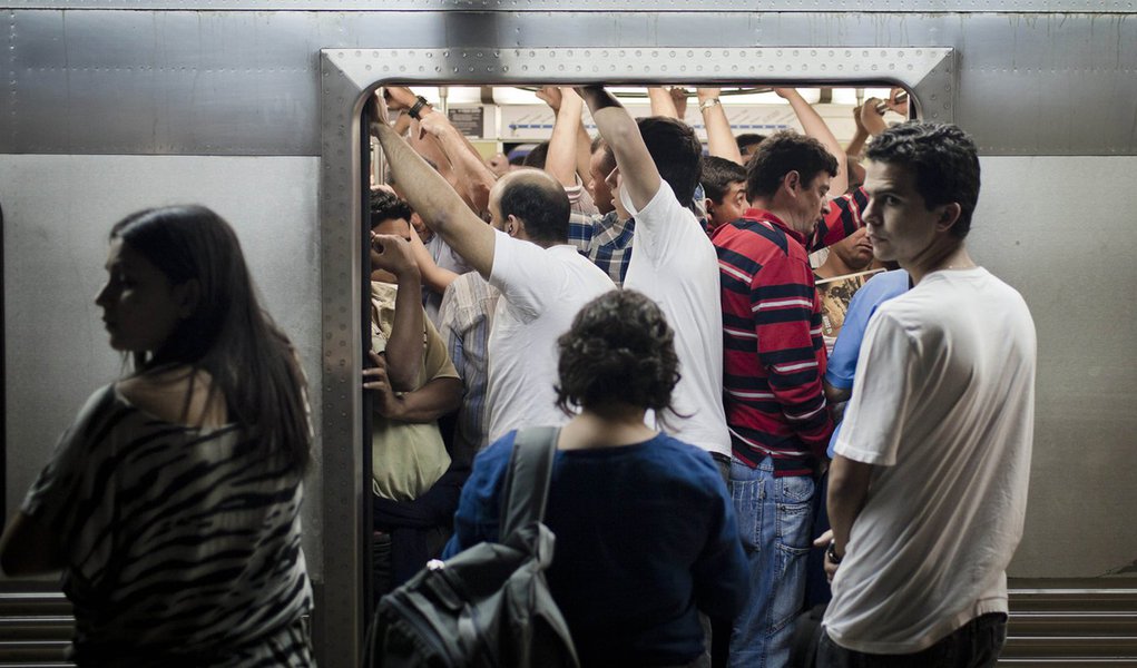Metroviários marcam greve para o próximo dia 24