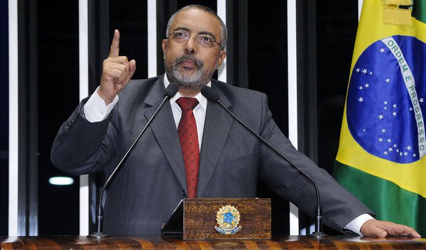 Paulo Paim comemora os 30 anos da CUT