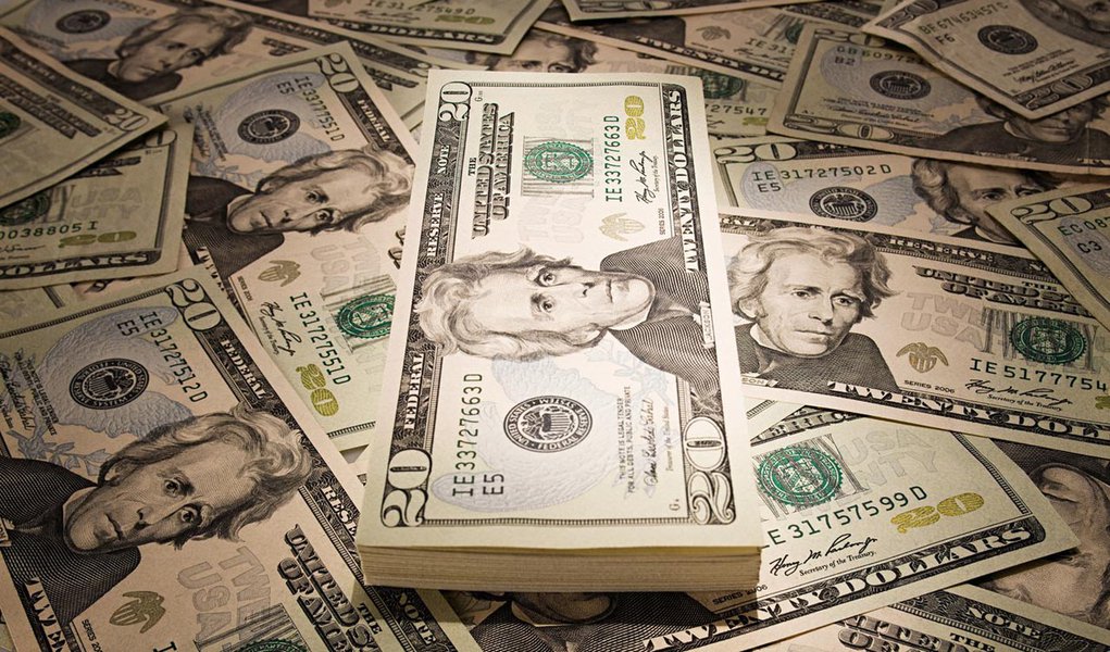 Twenty dollar banknotes